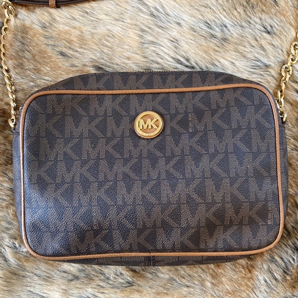 Michael Kors Crossbody Purse - Picture 4 of 16